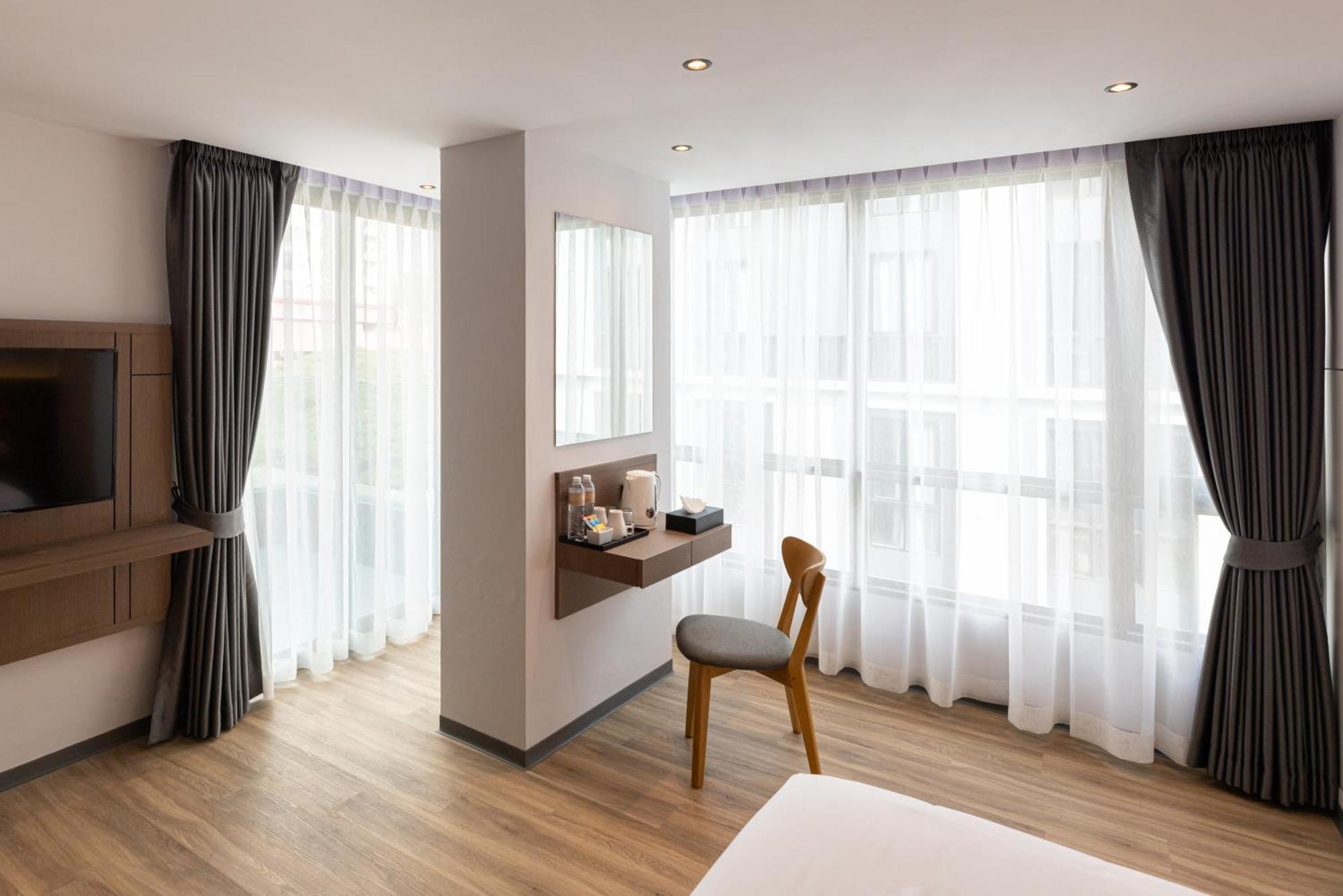 Pure Eleven Hotel Bangkok Makkasan Ngoại thất bức ảnh
