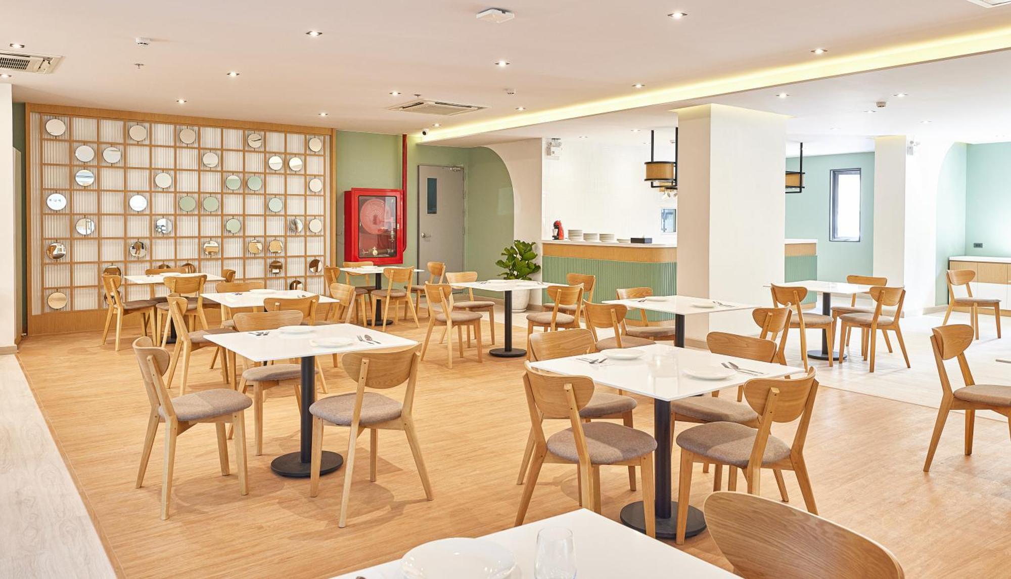 Pure Eleven Hotel Bangkok Makkasan Ngoại thất bức ảnh