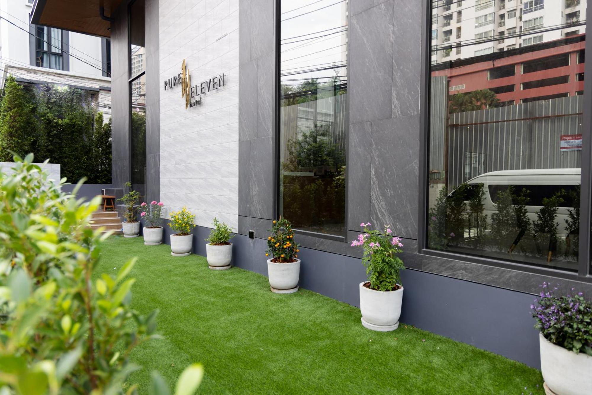 Pure Eleven Hotel Bangkok Makkasan Ngoại thất bức ảnh