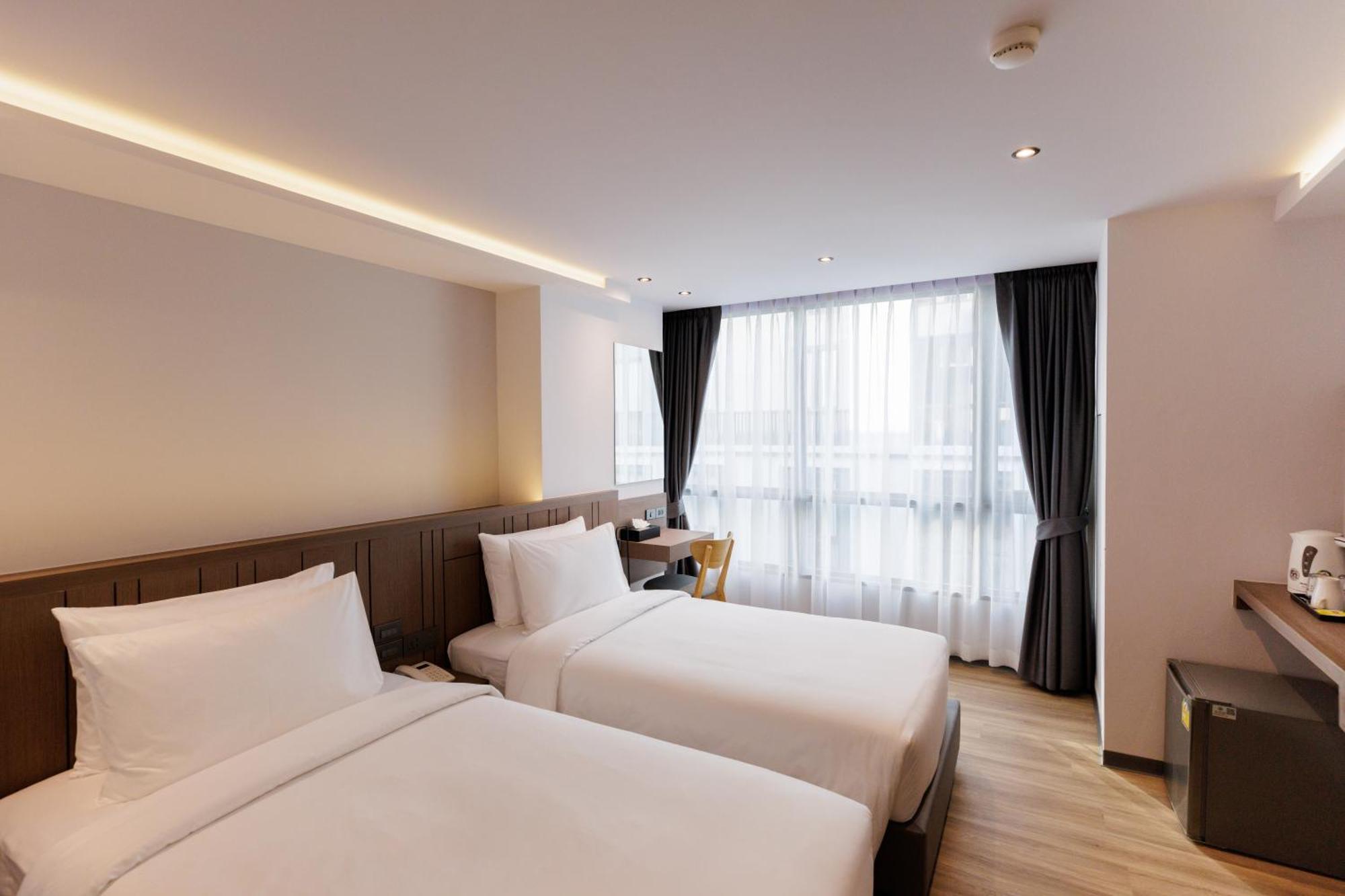 Pure Eleven Hotel Bangkok Makkasan Ngoại thất bức ảnh